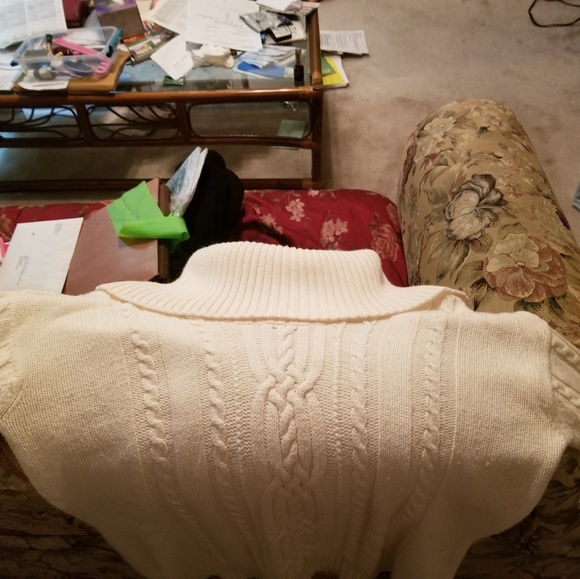 Sweater - Picture 1 of 3